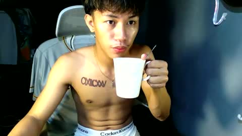 Loy online show from 05-18-26, 07:31
