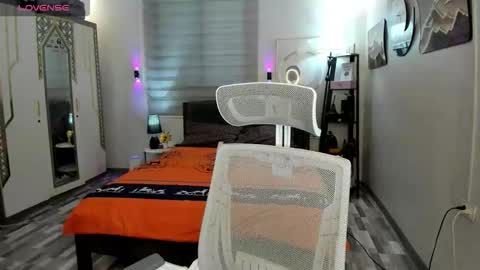 Snapshot of naugtycummer69 chatting on 10-08-25, 05:05 JAY online show from 10-08-25, 05:05