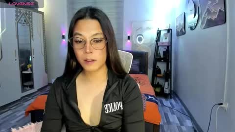 Snapshot of naugtycummer69 chatting on 10-10-25, 05:50 JAY online show from 10-10-25, 05:50