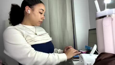 Snapshot of nautinautica chatting on 01-04-25, 11:38 nautinautica online show from 01-04-25, 11:38