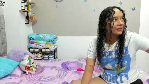 nay_and_aleja online show from 10-12-25, 01:37