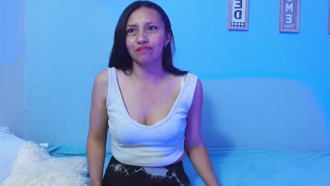 naya_10 online show from 09-22-25, 10:23