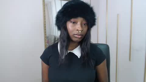 Nayaris 3 online show from 05-15-26, 04:14