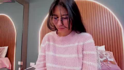 Snapshot of nayecloud chatting on 10-17-25, 03:42 Naye online show from 10-17-25, 03:42