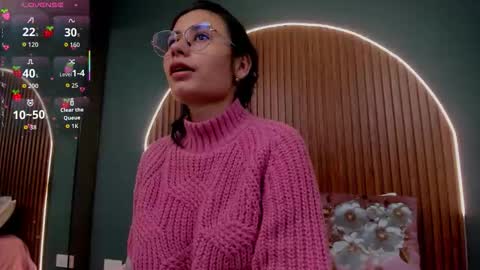 Snapshot of nayecloud chatting on 11-19-25, 03:39 Naye online show from 11-19-25, 03:39