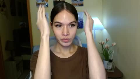 Nayika Huge online show from 09-11-25, 06:57