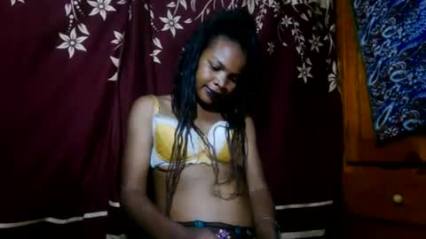 Nayla online show from 06-15-26, 06:32