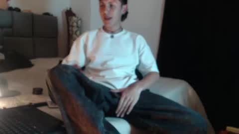 Snapshot of naytonfreeman chatting on 10-16-25, 12:11 Im Nayton online show from 10-16-25, 12:11