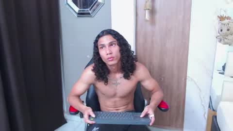 Snapshot of nazper_ chatting on 04-28-26, 04:01 Nazper online show from 04-28-26, 04:01