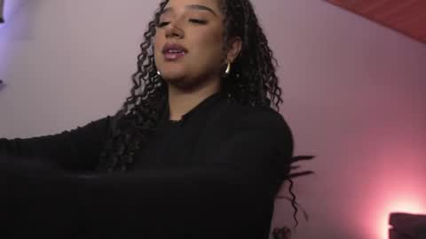 Nefertari online show from 06-01-26, 12:29