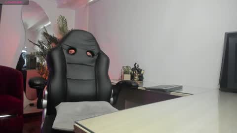 Snapshot of nebetcolin chatting on 02-01-25, 07:23 Hellen online show from 02-01-25, 07:23