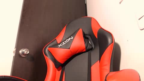 Laura   online show from 11-07-25, 11:05