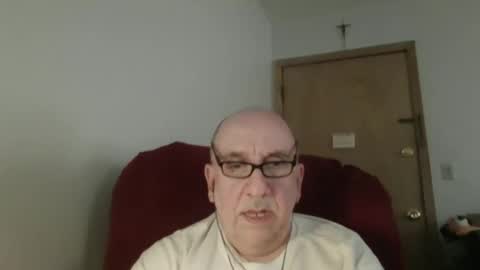 Snapshot of needlesslove chatting on 05-28-26, 11:02 Tom online show from 05-28-26, 11:02