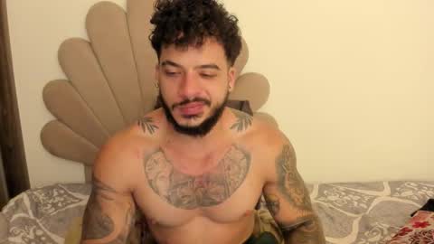 Nei turn green online show from 12-19-25, 03:13