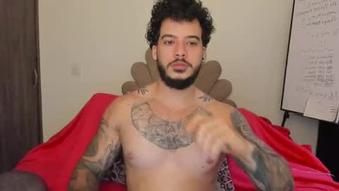 Snapshot of neeii chatting on 05-12-26, 08:06 Nei turn green online show from 05-12-26, 08:06