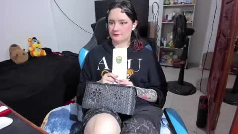 Geek Nicole    im Neeko UwU online show from 05-04-26, 09:55