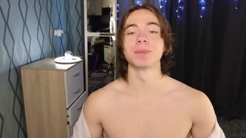 Snapshot of neganxxl chatting on 10-15-25, 04:12 Negan online show from 10-15-25, 04:12