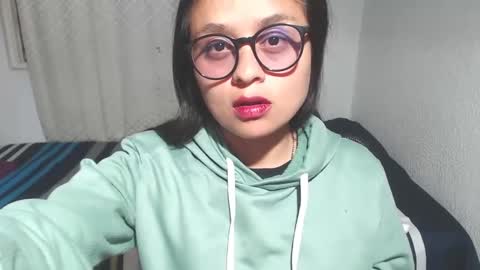 Snapshot of negrita_25 chatting on 09-15-25, 11:05 Zoe online show from 09-15-25, 11:05