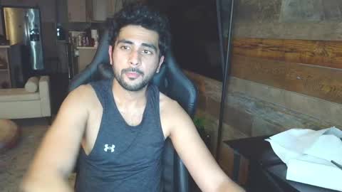 Snapshot of neilsing chatting on 04-29-26, 04:27 neil online show from 04-29-26, 04:27