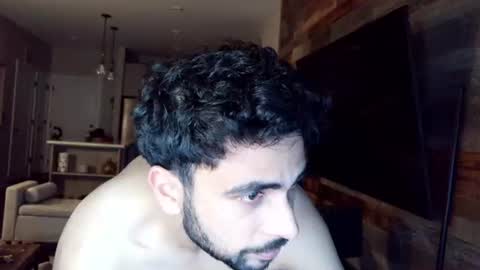 Snapshot of neilsing chatting on 06-17-26, 01:08 neil online show from 06-17-26, 01:08