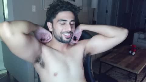 Snapshot of neilsing chatting on 06-19-26, 05:56 neil online show from 06-19-26, 05:56