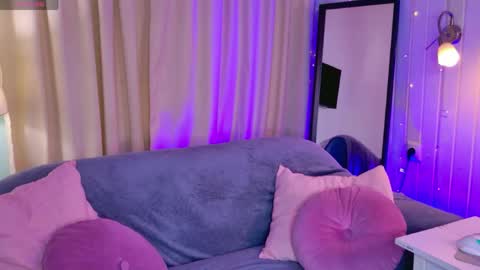 Neko online show from 05-08-26, 02:22