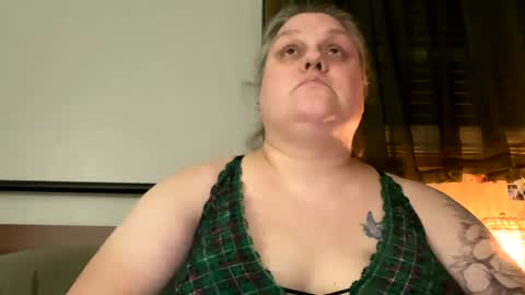 Nellie Atlas online show from 02-26-25, 01:11