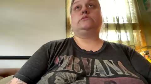 Nellie Atlas online show from 06-14-26, 03:47