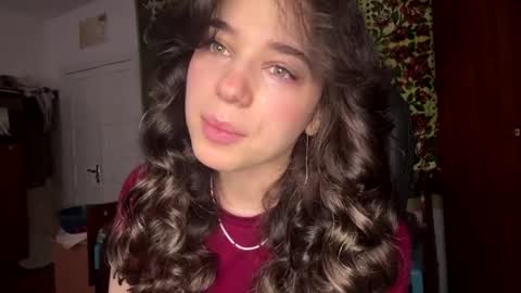 Snapshot of nelliezhu chatting on 04-06-26, 10:16 Angelihee online show from 04-06-26, 10:16