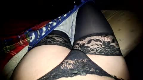 Snapshot of nembo1974 chatting on 05-15-26, 12:17 boo online show from 05-15-26, 12:17
