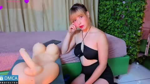 Salome Nena cupcake online show from 04-15-26, 11:50