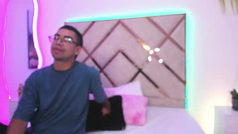 Snapshot of nenaarisk chatting on 03-15-26, 01:50 nenaarisk online show from 03-15-26, 01:50