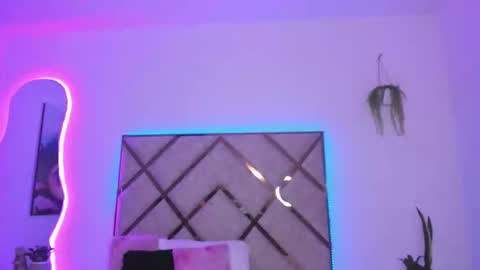 Snapshot of nenaarisk chatting on 03-17-26, 01:47 nenaarisk online show from 03-17-26, 01:47