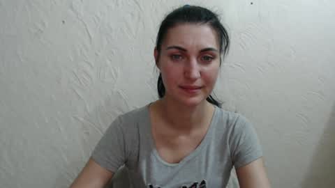 Nensy online show from 12-18-24, 03:22