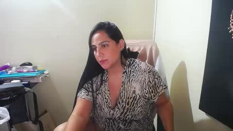 kelly lopez online show from 12-30-24, 07:42