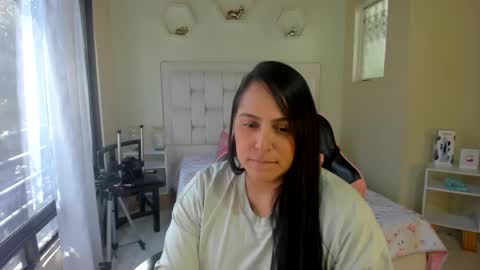 kelly lopez online show from 03-08-25, 01:57