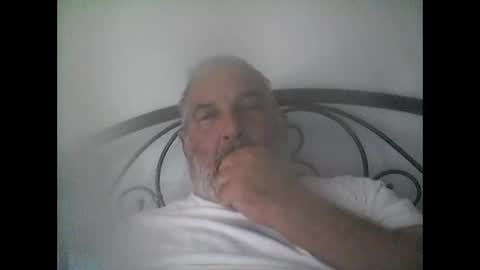 Snapshot of neohiom4f chatting on 10-15-25, 03:34 neohiom4f online show from 10-15-25, 03:34