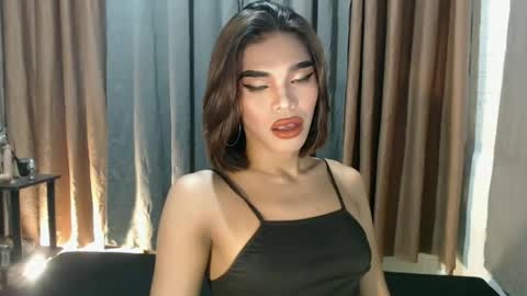 Snapshot of neomi_hardcock chatting on 02-11-26, 02:44 neomi online show from 02-11-26, 02:44
