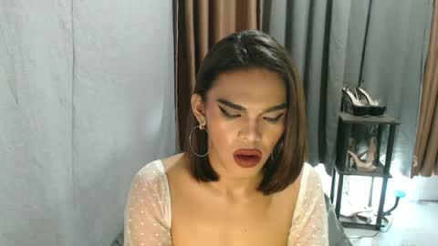Snapshot of neomi_hardcock chatting on 05-19-26, 06:14 neomi online show from 05-19-26, 06:14