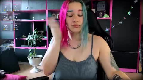 Snapshot of neon_baddie chatting on 07-13-26, 07:22 Ada online show from 07-13-26, 07:22