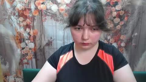 NeonilaLisova online show from 05-12-26, 11:07