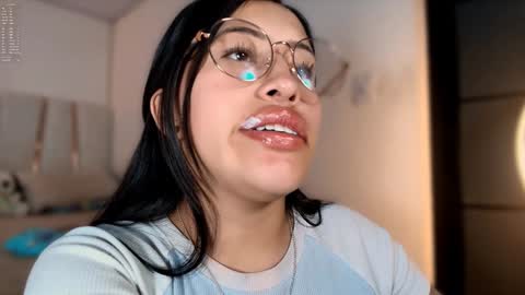 Snapshot of nerak_a chatting on 01-20-25, 08:40 Helena Every Friday new video for my fan club loves online show from 01-20-25, 08:40