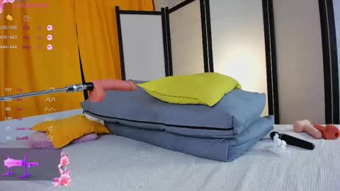 Lina Liza Emily and Grace online show from 02-19-25, 03:28