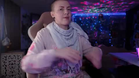 Snapshot of nerdy_squirty chatting on 10-08-25, 05:49 NerdySquirty online show from 10-08-25, 05:49