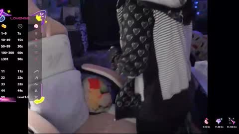 Snapshot of nerdy_squirty chatting on 02-13-26, 04:19 NerdySquirty online show from 02-13-26, 04:19