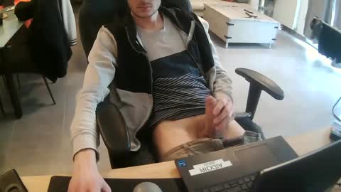 Snapshot of nerosse chatting on 03-04-25, 03:26 nerosse online show from 03-04-25, 03:26