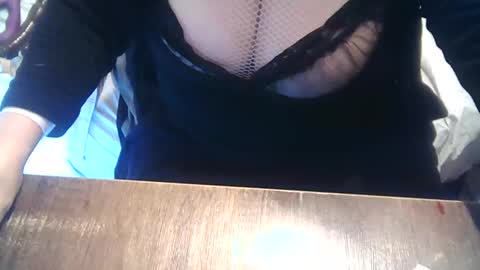 neslihan online show from 01-05-25, 10:08