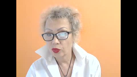 Snapshot of nessyjenixs chatting on 10-09-25, 02:15 NessyJenixs online show from 10-09-25, 02:15