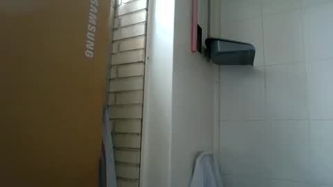 Snapshot of neuronas33 chatting on 10-10-25, 07:40 Volsonov online show from 10-10-25, 07:40