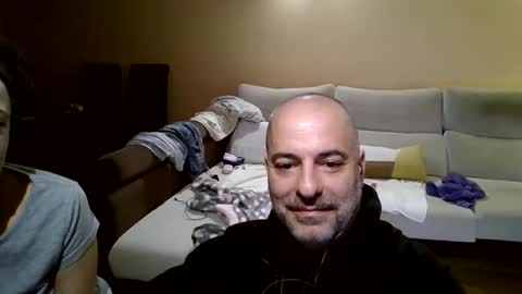 Snapshot of neuronas33 chatting on 11-11-25, 05:29 Volsonov online show from 11-11-25, 05:29